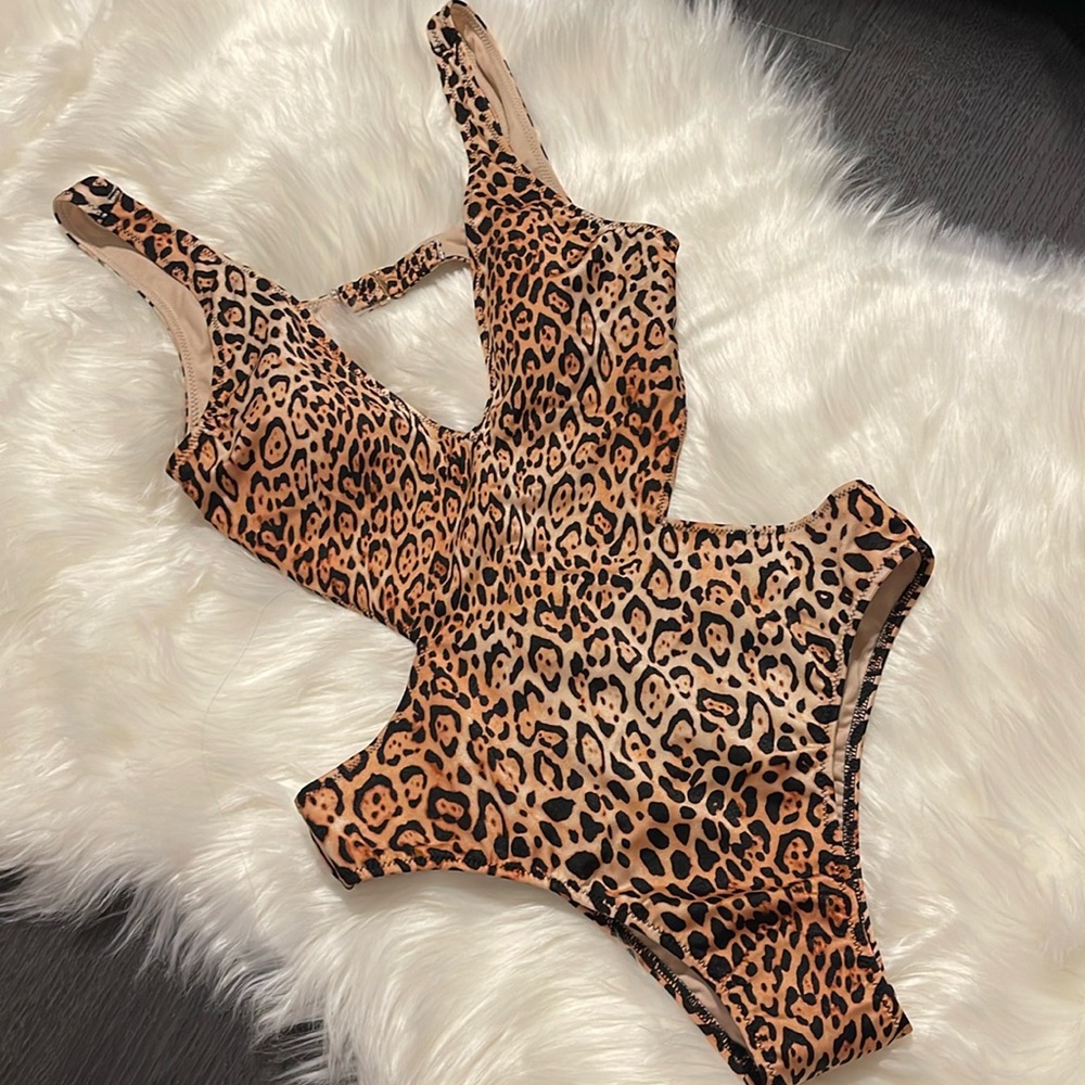 Victoria Secret Leopard One Piece Bikini - SIZE: S